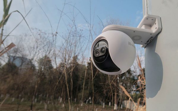 Camera Wifi Quay Quet Ong Kinh Kep Ezviz C8pf 4