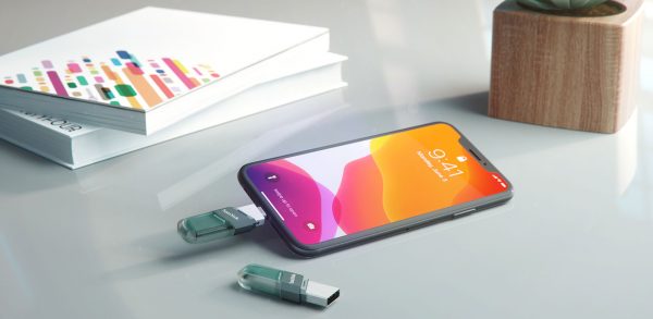 IXpand Flip Usb 3.1 Type A Green Feature4